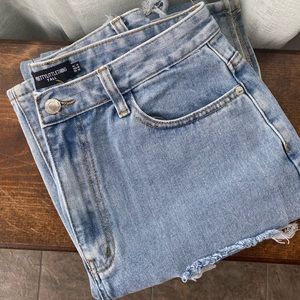 Pretty Little Thing Jeans Split Hem Mom Jean